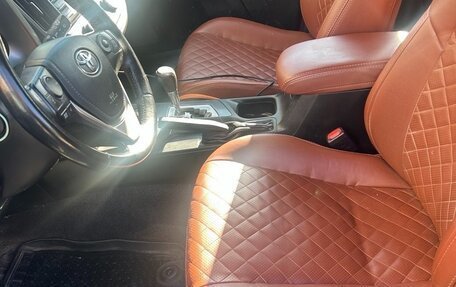 Toyota RAV4, 2015 год, 1 600 000 рублей, 7 фотография