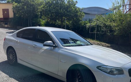 BMW 5 серия, 2015 год, 2 049 000 рублей, 2 фотография