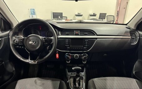 KIA Rio IV, 2018 год, 1 049 900 рублей, 9 фотография