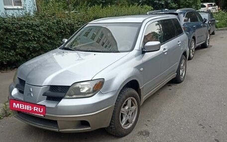 Mitsubishi Outlander III рестайлинг 3, 2003 год, 340 000 рублей, 3 фотография