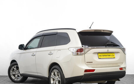 Mitsubishi Outlander III рестайлинг 3, 2012 год, 1 749 000 рублей, 7 фотография