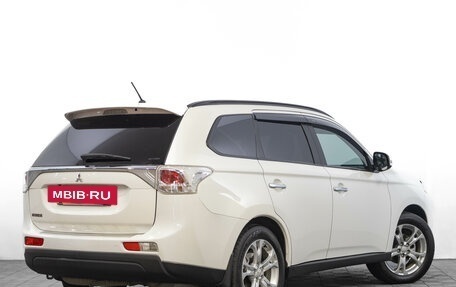 Mitsubishi Outlander III рестайлинг 3, 2012 год, 1 749 000 рублей, 5 фотография