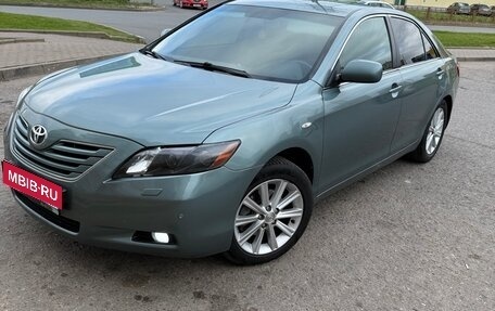 Toyota Camry, 2007 год, 870 000 рублей, 1 фотография