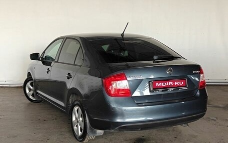 Skoda Rapid I, 2014 год, 900 000 рублей, 4 фотография