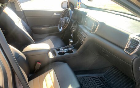 KIA Sportage IV рестайлинг, 2018 год, 2 109 400 рублей, 8 фотография