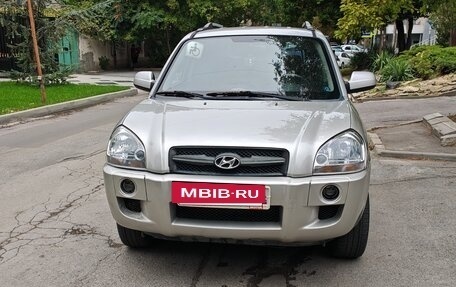 Hyundai Tucson III, 2008 год, 740 000 рублей, 3 фотография