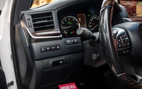 Lexus LX III, 2017 год, 10 500 000 рублей, 29 фотография