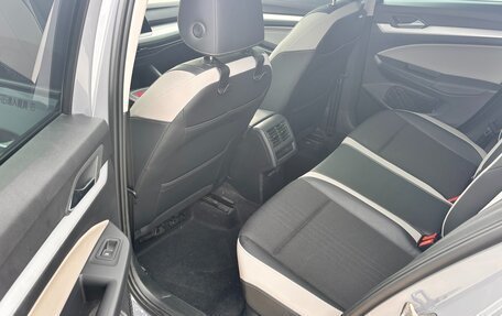 Volkswagen Golf VIII, 2022 год, 1 870 000 рублей, 18 фотография