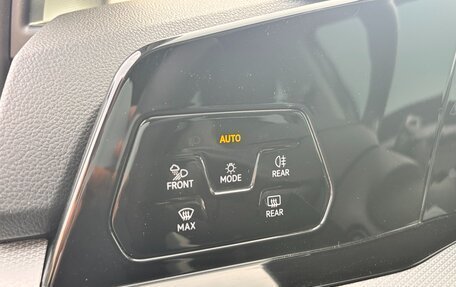 Volkswagen Golf VIII, 2022 год, 1 870 000 рублей, 17 фотография
