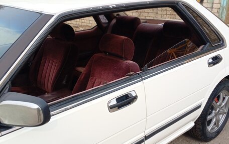 Nissan Gloria VIII, 1988 год, 350 000 рублей, 18 фотография