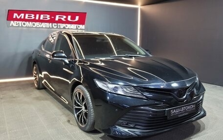 Toyota Camry, 2018 год, 2 289 000 рублей, 3 фотография