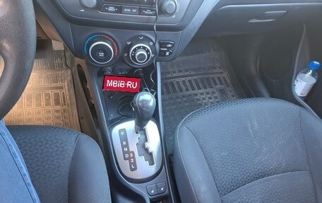 KIA Rio III рестайлинг, 2013 год, 800 000 рублей, 5 фотография