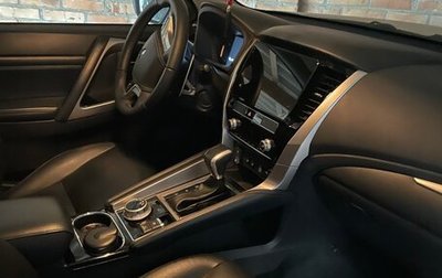 Mitsubishi Pajero Sport III рестайлинг, 2020 год, 3 400 000 рублей, 1 фотография