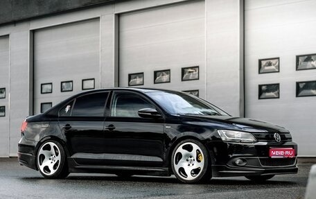 Volkswagen Jetta VI, 2013 год, 1 299 999 рублей, 1 фотография