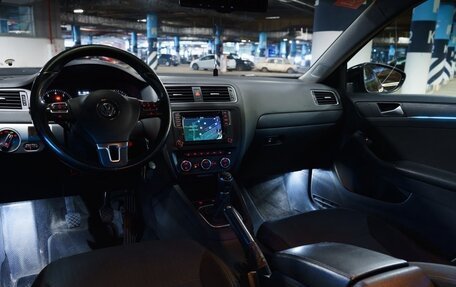 Volkswagen Jetta VI, 2013 год, 1 299 999 рублей, 16 фотография