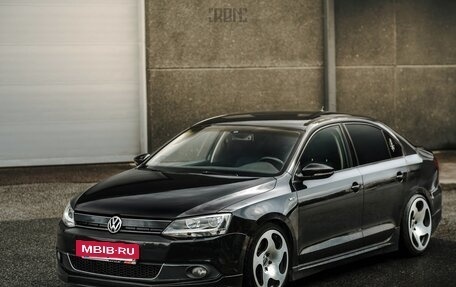 Volkswagen Jetta VI, 2013 год, 1 299 999 рублей, 4 фотография