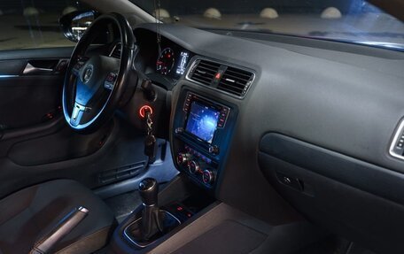 Volkswagen Jetta VI, 2013 год, 1 299 999 рублей, 19 фотография