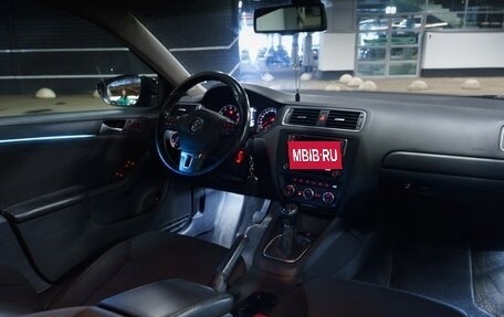 Volkswagen Jetta VI, 2013 год, 1 299 999 рублей, 17 фотография