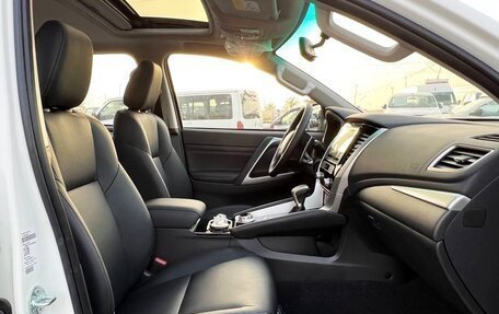 Mitsubishi Pajero Sport III рестайлинг, 2020 год, 3 400 000 рублей, 4 фотография