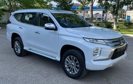 Mitsubishi Pajero Sport III рестайлинг, 2020 год, 3 400 000 рублей, 5 фотография