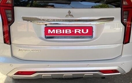 Mitsubishi Pajero Sport III рестайлинг, 2020 год, 3 400 000 рублей, 6 фотография