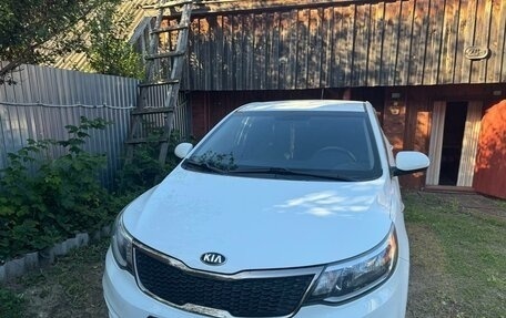 KIA Rio III рестайлинг, 2015 год, 899 000 рублей, 1 фотография