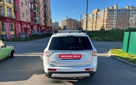 Mitsubishi Outlander III рестайлинг 3, 2014 год, 1 500 000 рублей, 5 фотография