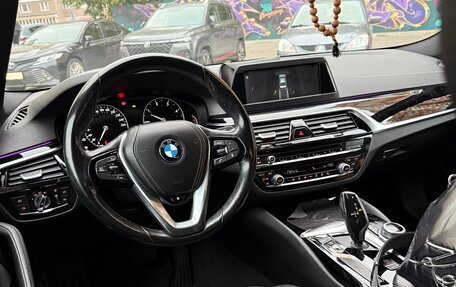 BMW 5 серия, 2017 год, 4 050 000 рублей, 14 фотография