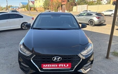 Hyundai Solaris II рестайлинг, 2018 год, 1 450 000 рублей, 3 фотография