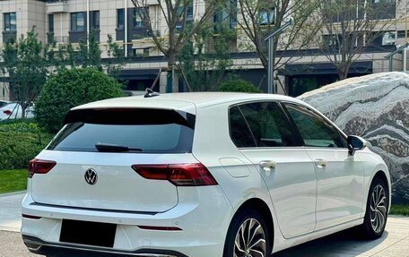 Volkswagen Golf VIII, 2022 год, 1 872 000 рублей, 6 фотография