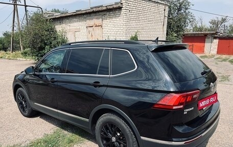 Volkswagen Tiguan II, 2021 год, 3 000 000 рублей, 4 фотография