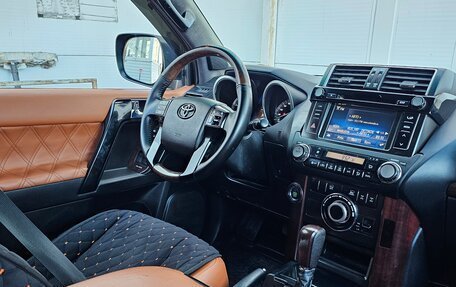 Toyota Land Cruiser Prado 150 рестайлинг 2, 2013 год, 2 900 000 рублей, 6 фотография