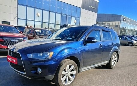 Mitsubishi Outlander III рестайлинг 3, 2012 год, 899 000 рублей, 1 фотография