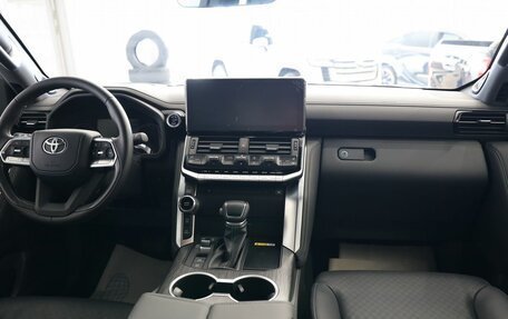 Toyota Land Cruiser, 2025 год, 17 599 000 рублей, 18 фотография