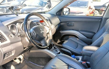 Mitsubishi Outlander III рестайлинг 3, 2012 год, 899 000 рублей, 7 фотография