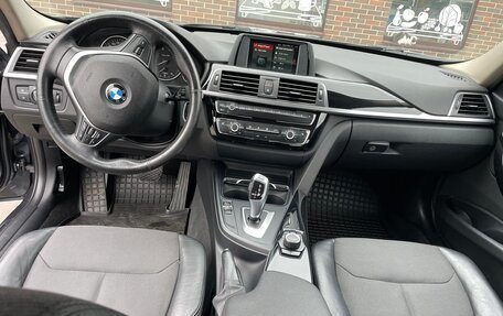 BMW 3 серия, 2017 год, 1 950 000 рублей, 10 фотография