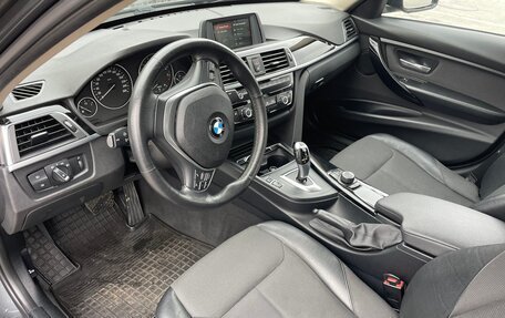 BMW 3 серия, 2017 год, 1 950 000 рублей, 13 фотография