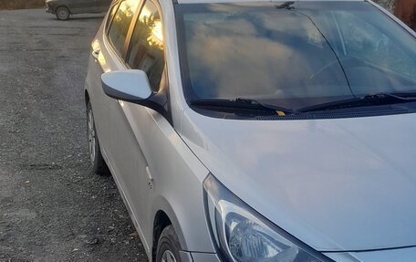 Hyundai Solaris II рестайлинг, 2011 год, 750 000 рублей, 22 фотография
