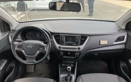 Hyundai Solaris II рестайлинг, 2017 год, 1 210 000 рублей, 10 фотография