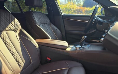 BMW 5 серия, 2019 год, 4 800 000 рублей, 14 фотография