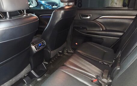 Toyota Highlander III, 2014 год, 3 350 000 рублей, 7 фотография
