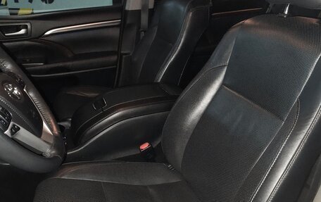 Toyota Highlander III, 2014 год, 3 350 000 рублей, 6 фотография