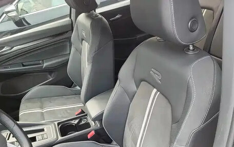 Volkswagen Golf VIII, 2021 год, 2 040 000 рублей, 7 фотография