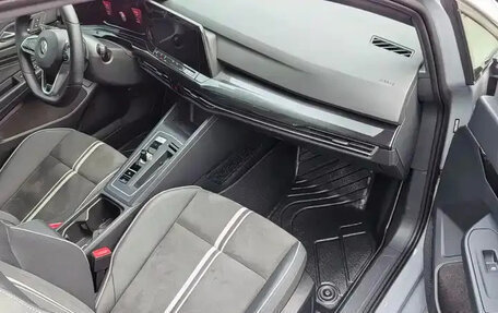 Volkswagen Golf VIII, 2021 год, 2 040 000 рублей, 11 фотография