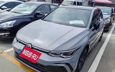 Volkswagen Golf VIII, 2021 год, 2 040 000 рублей, 3 фотография