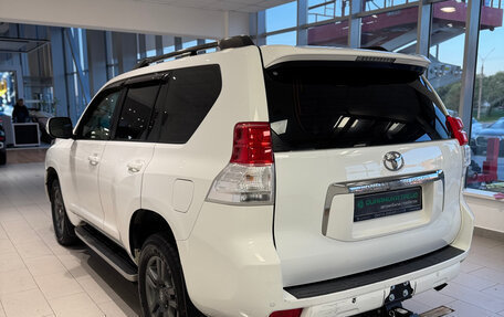 Toyota Land Cruiser Prado 150 рестайлинг 2, 2011 год, 2 266 000 рублей, 8 фотография