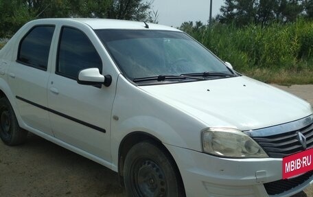 Renault Logan I, 2013 год, 320 000 рублей, 2 фотография