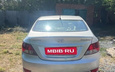 Hyundai Solaris II рестайлинг, 2011 год, 650 000 рублей, 2 фотография