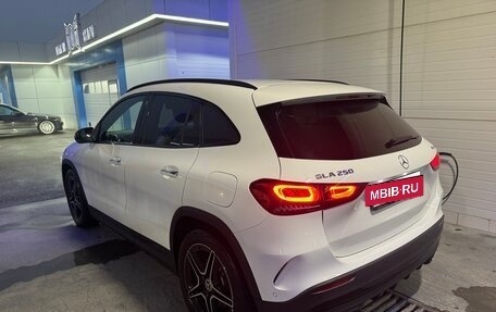 Mercedes-Benz GLA, 2021 год, 4 250 000 рублей, 3 фотография