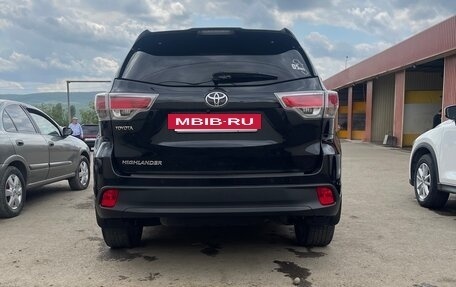 Toyota Highlander III, 2014 год, 3 100 000 рублей, 4 фотография